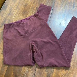 Ruby Ribbon Maroon Leggings